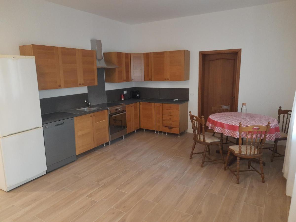 Spazioso Appartamento In Casa Singola Padova Con Giardino Luaran gambar