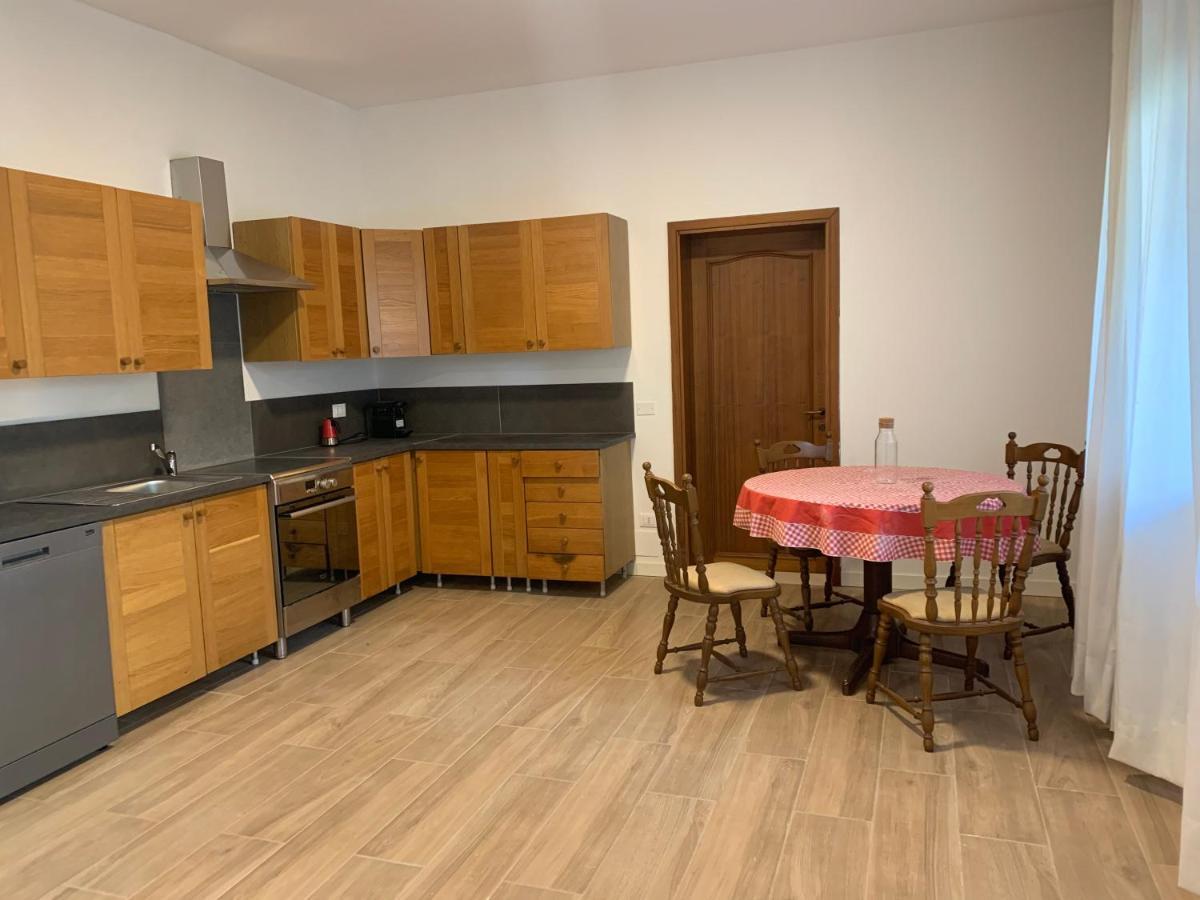 Spazioso Appartamento In Casa Singola Padova Con Giardino Luaran gambar
